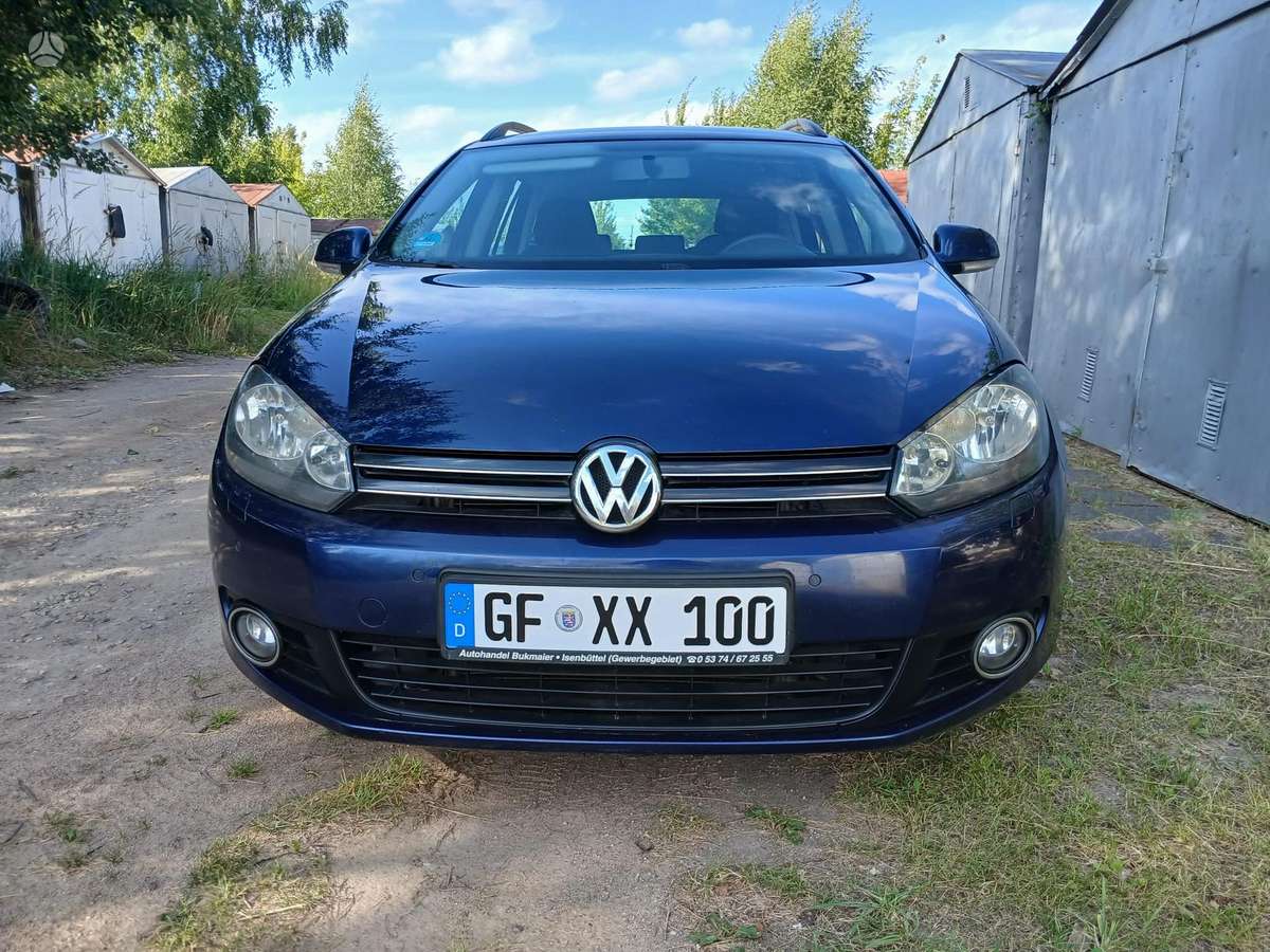 Volkswagen Golf - 1
