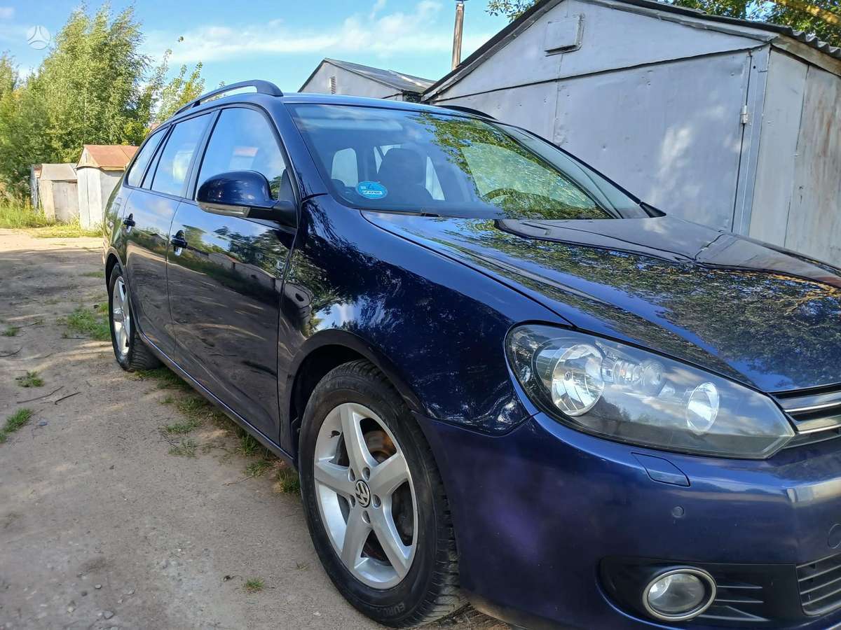 Volkswagen Golf - 11