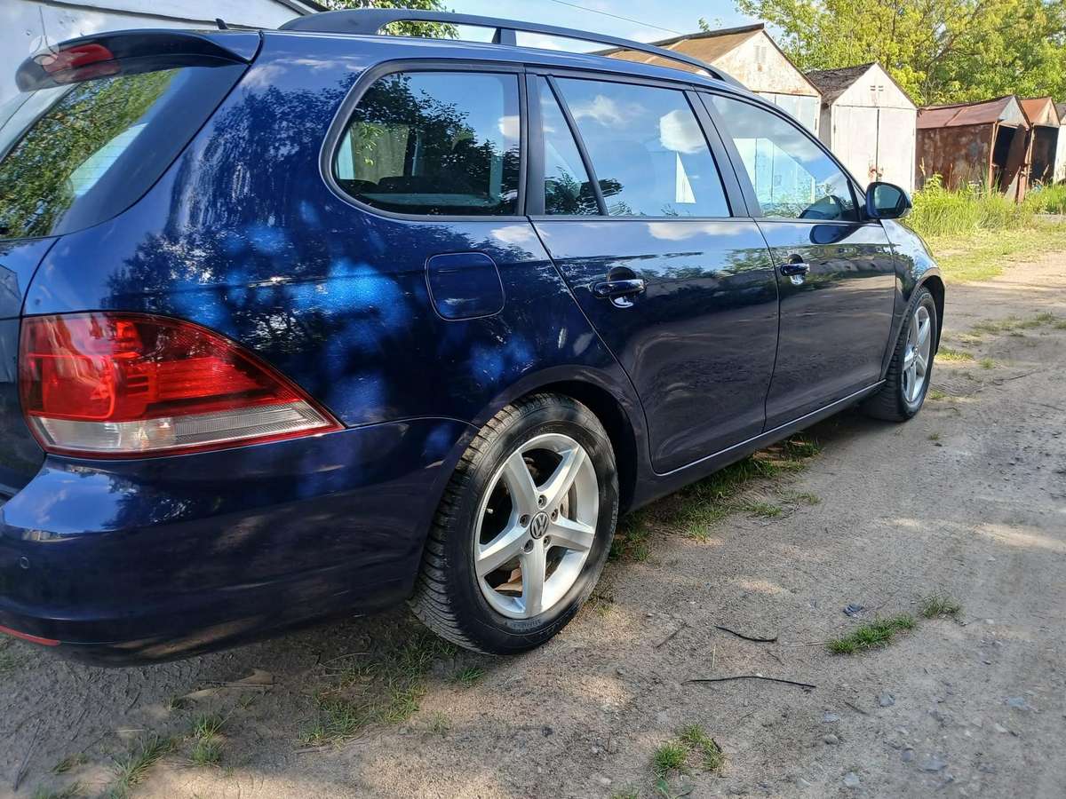 Volkswagen Golf - 12
