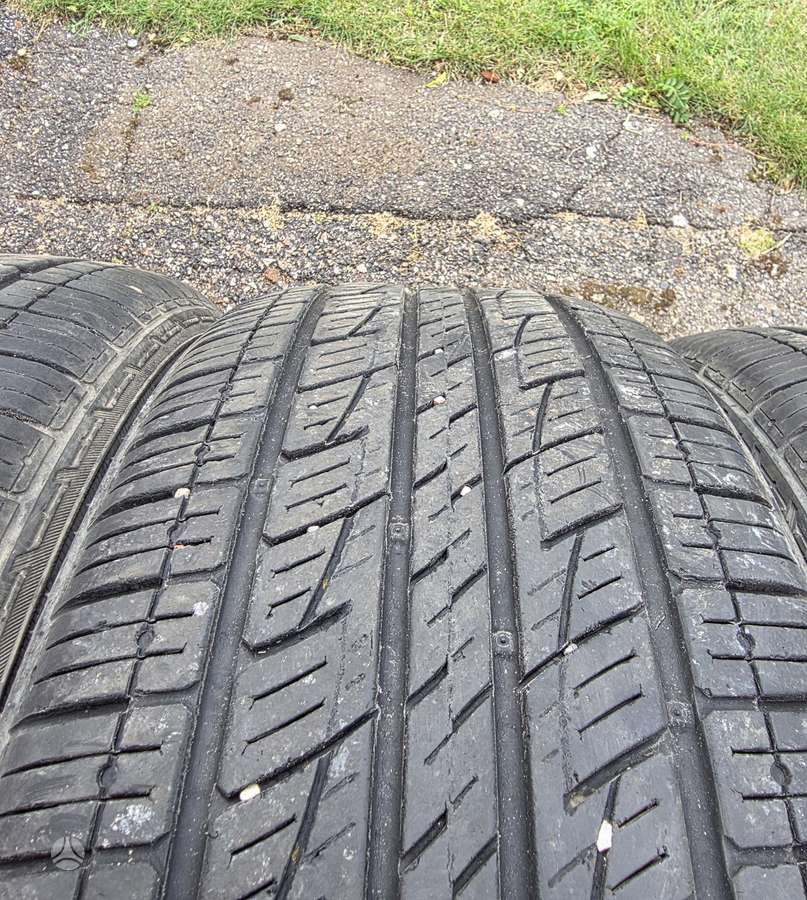 Kumho, universalios 245/50 R20