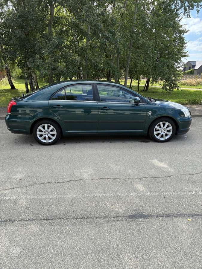 Toyota Avensis - 4