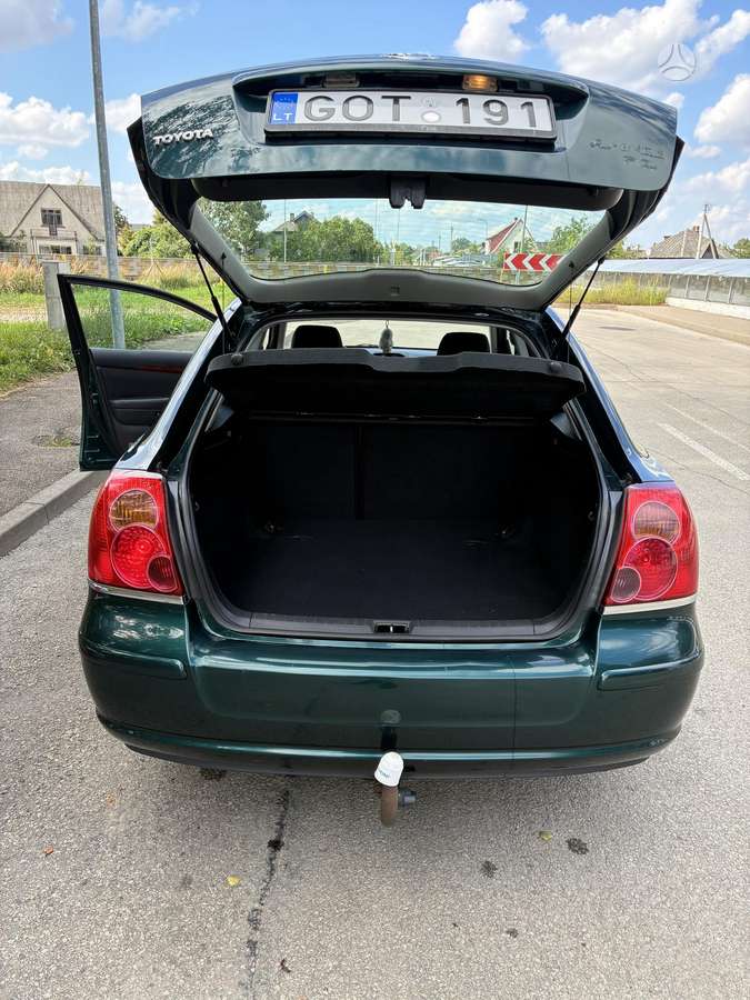 Toyota Avensis - 9