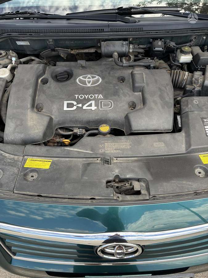 Toyota Avensis - 10
