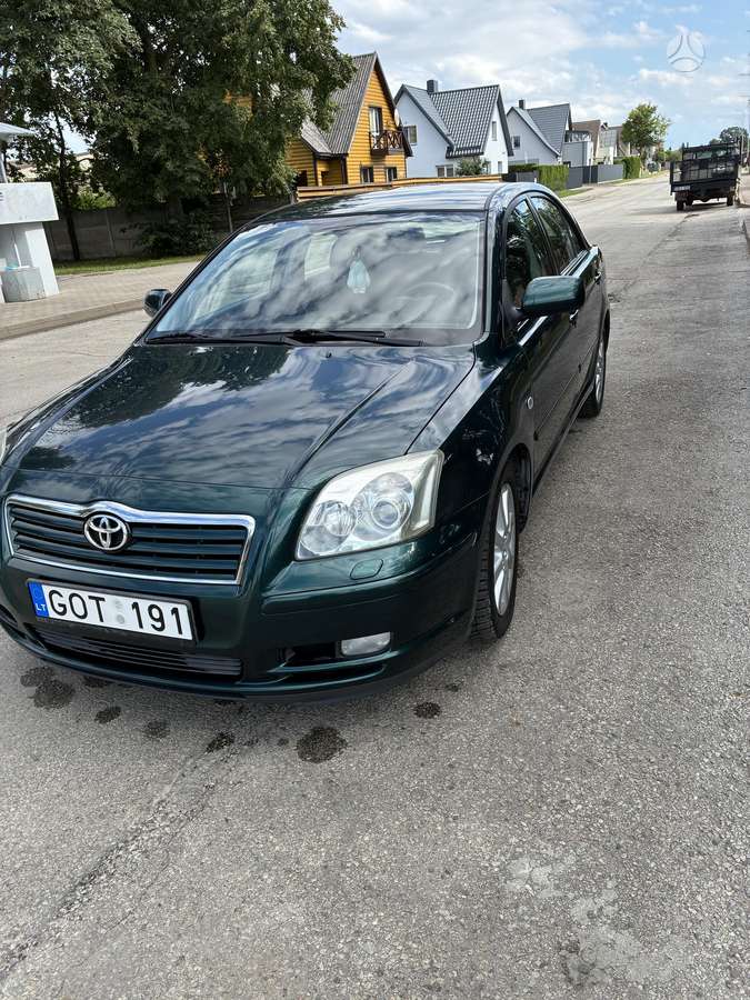 Toyota Avensis - 11