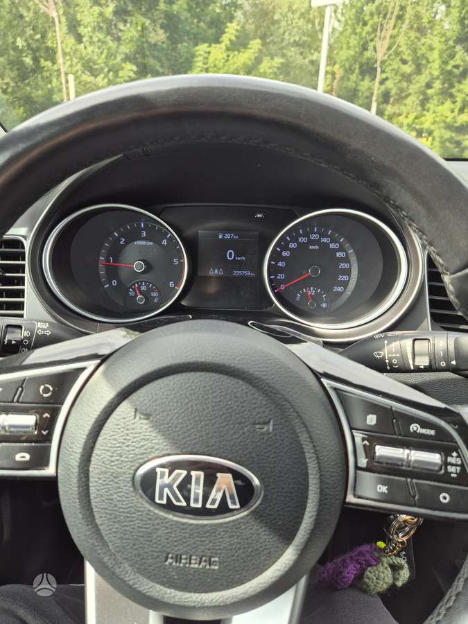 Kia Ceed, 1.6 l., Хэтчбек