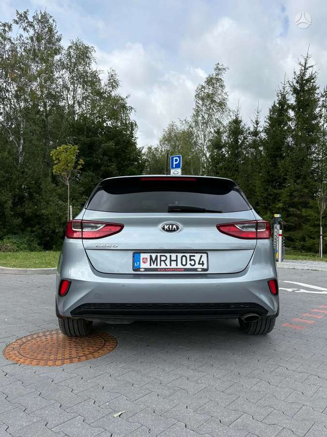 Kia Ceed, 1.6 l., Хэтчбек