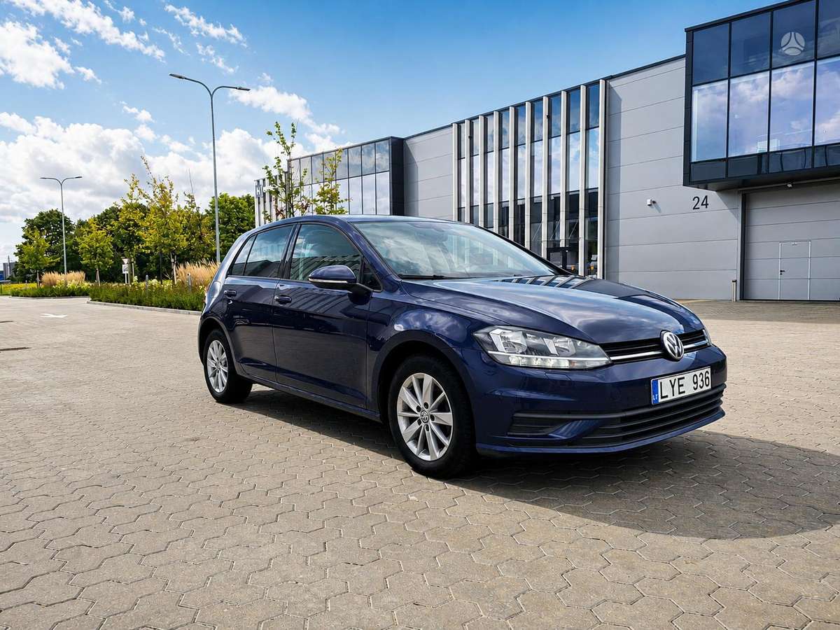 Volkswagen Golf - 2