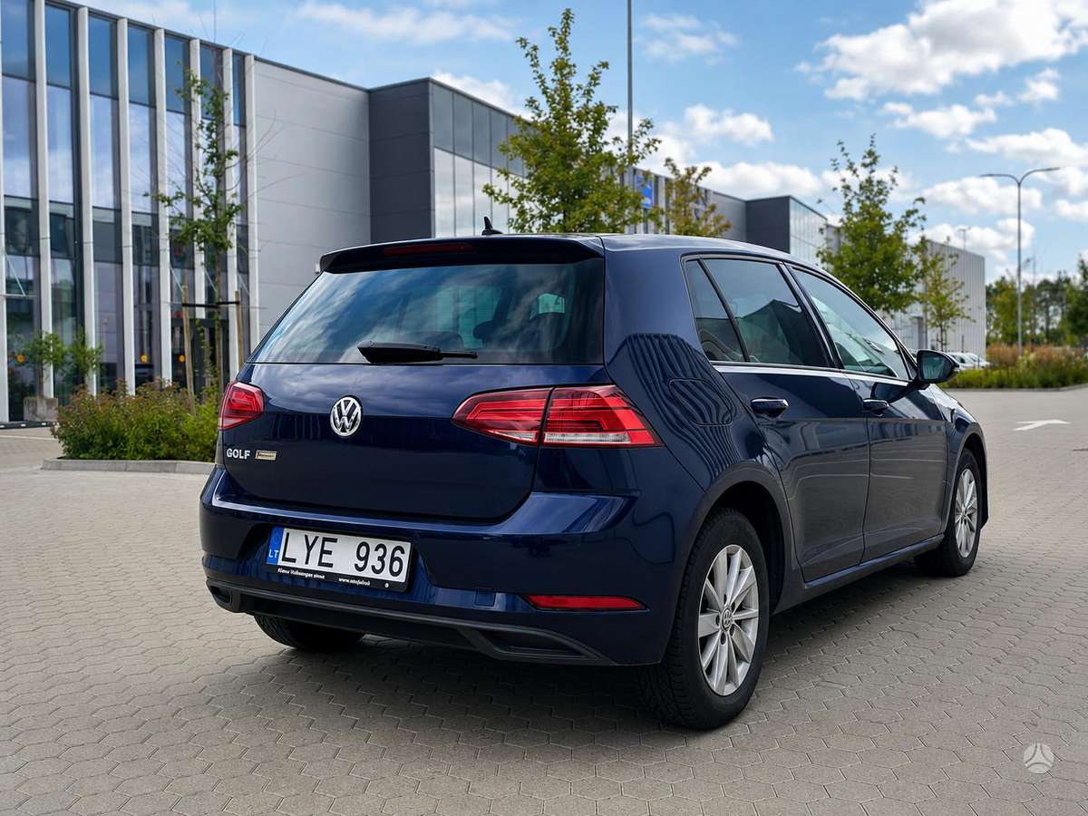 Volkswagen Golf - 3