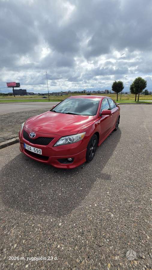 Toyota Camry - 2