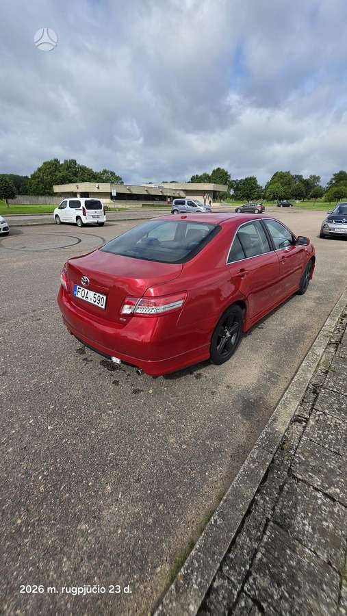 Toyota Camry - 5