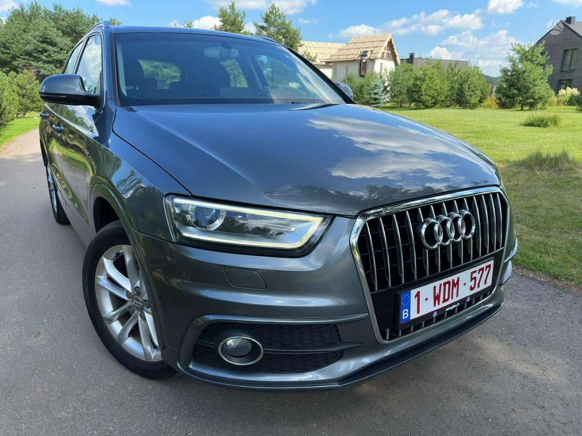 Audi Q3, 2.0 l., off-road / crossover
