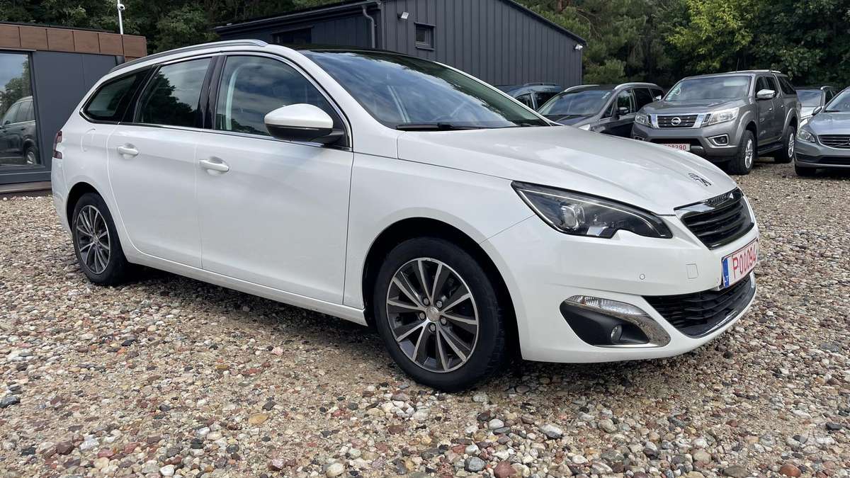 Peugeot 308, 1.2 l., Универсал
