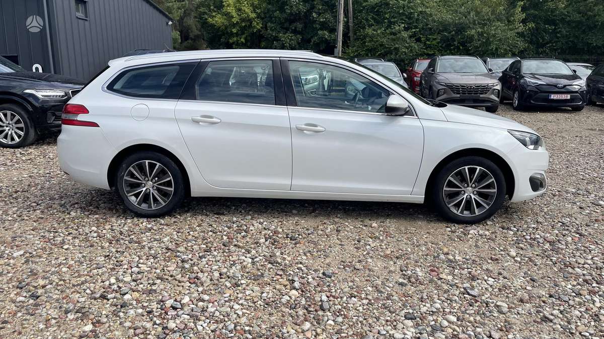 Peugeot 308, 1.2 l., Универсал