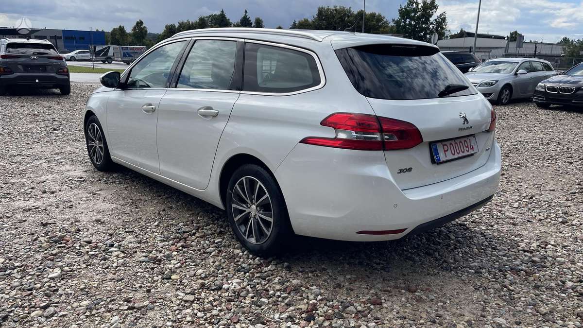 Peugeot 308, 1.2 l., Универсал