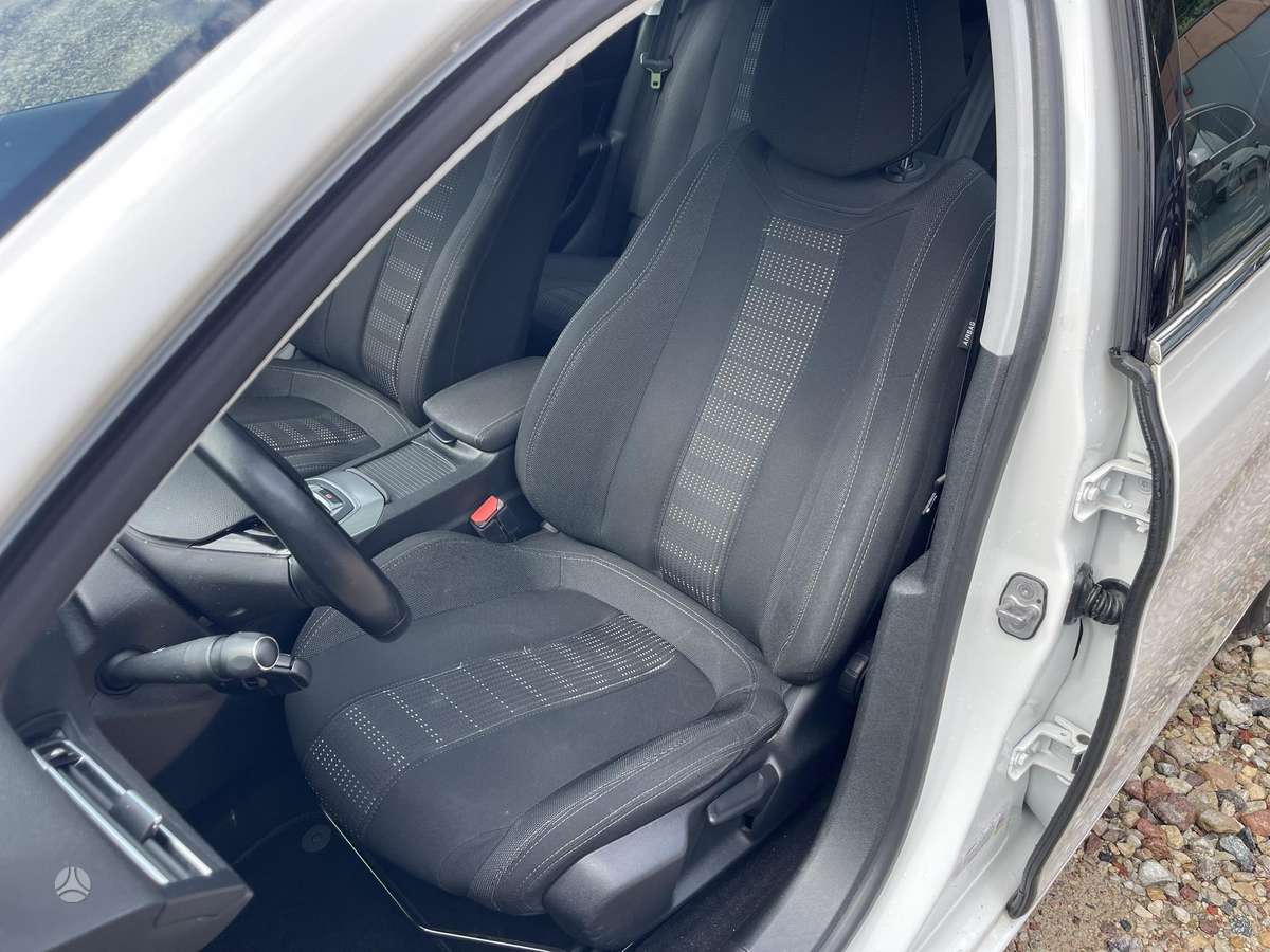 Peugeot 308, 1.2 l., Универсал