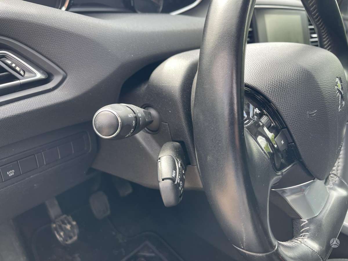 Peugeot 308, 1.2 l., Универсал