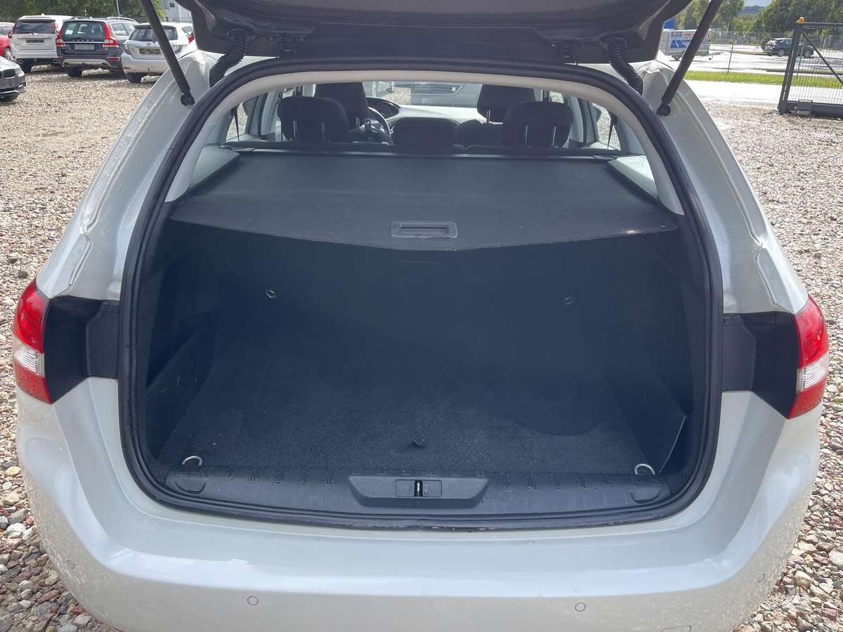 Peugeot 308, 1.2 l., Универсал