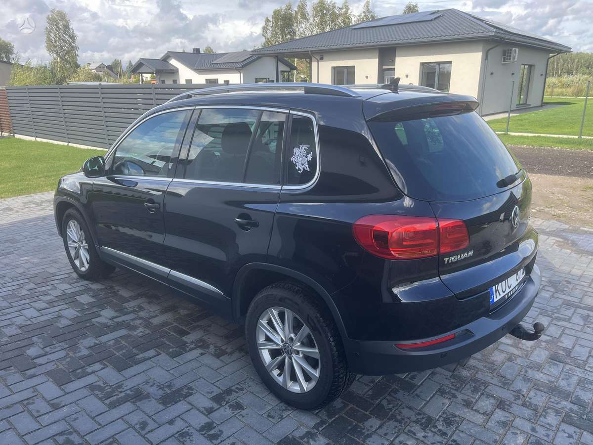 Volkswagen Tiguan - 2