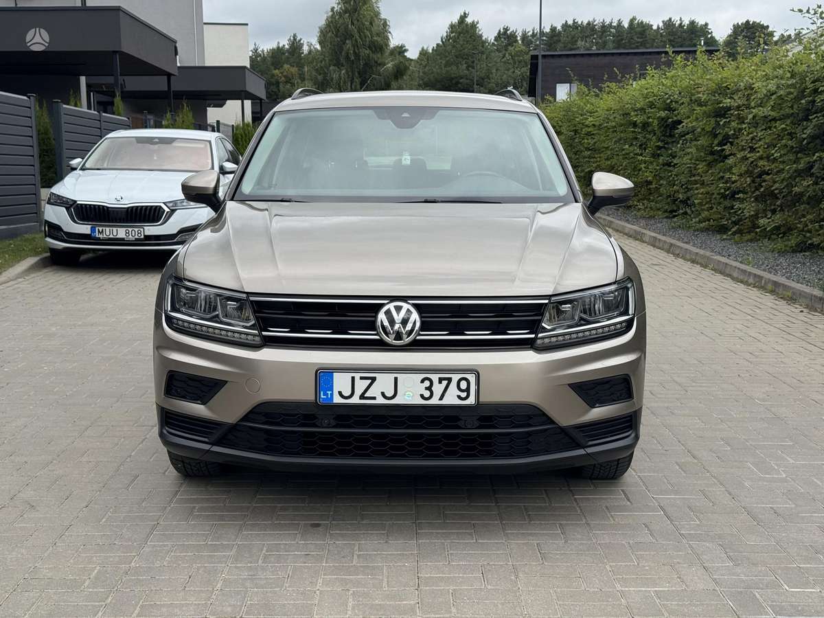 Volkswagen Tiguan - 2