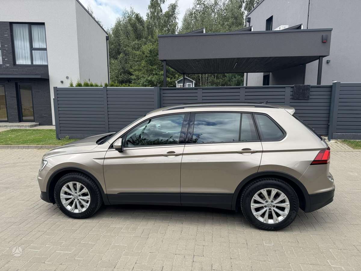 Volkswagen Tiguan - 8