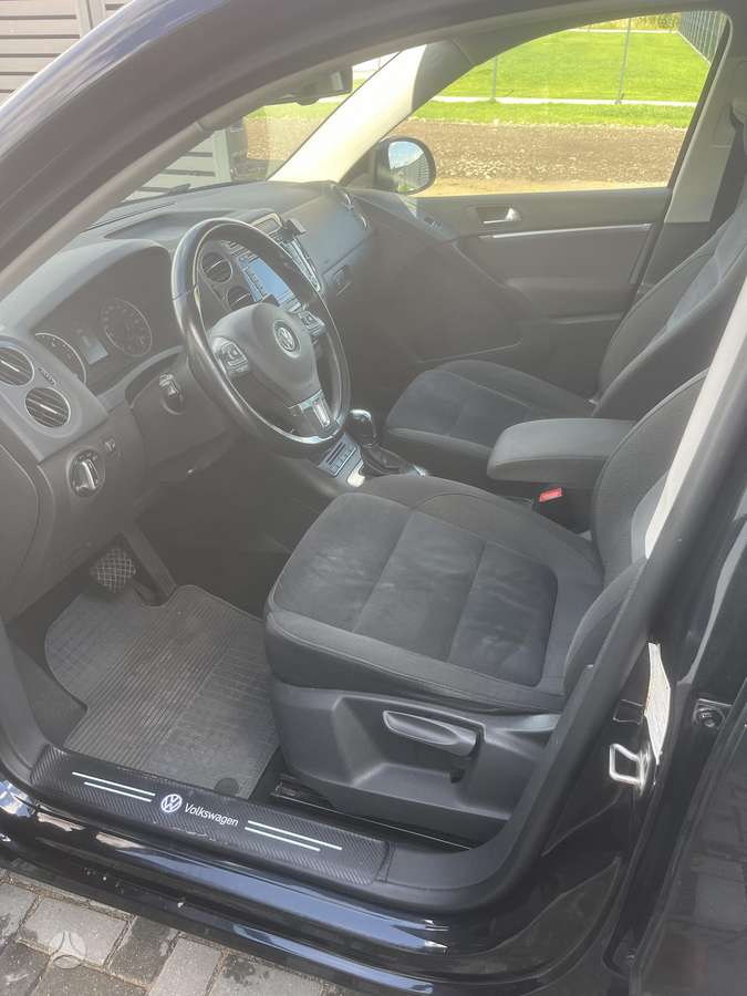 Volkswagen Tiguan - 12