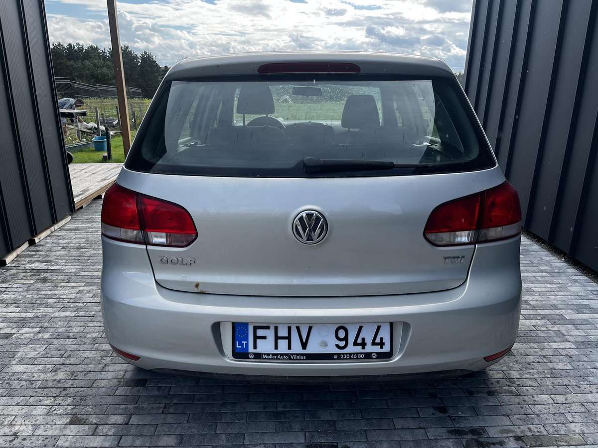 Volkswagen Golf - 4