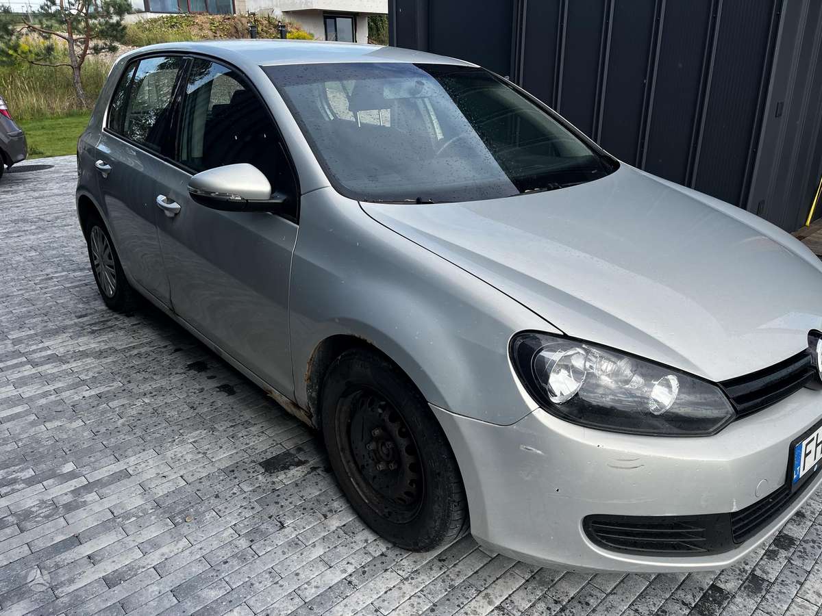 Volkswagen Golf - 5