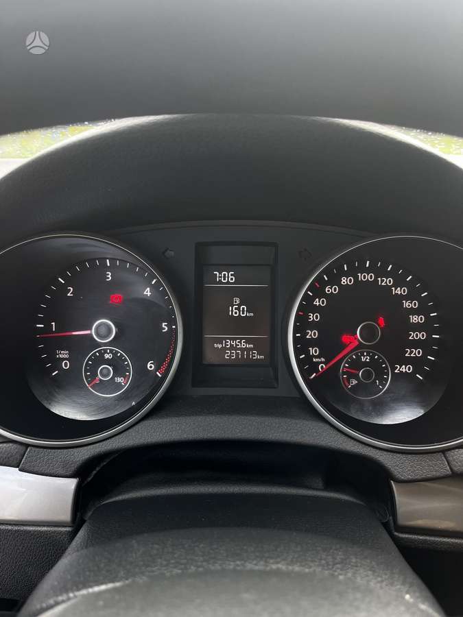 Volkswagen Golf - 12