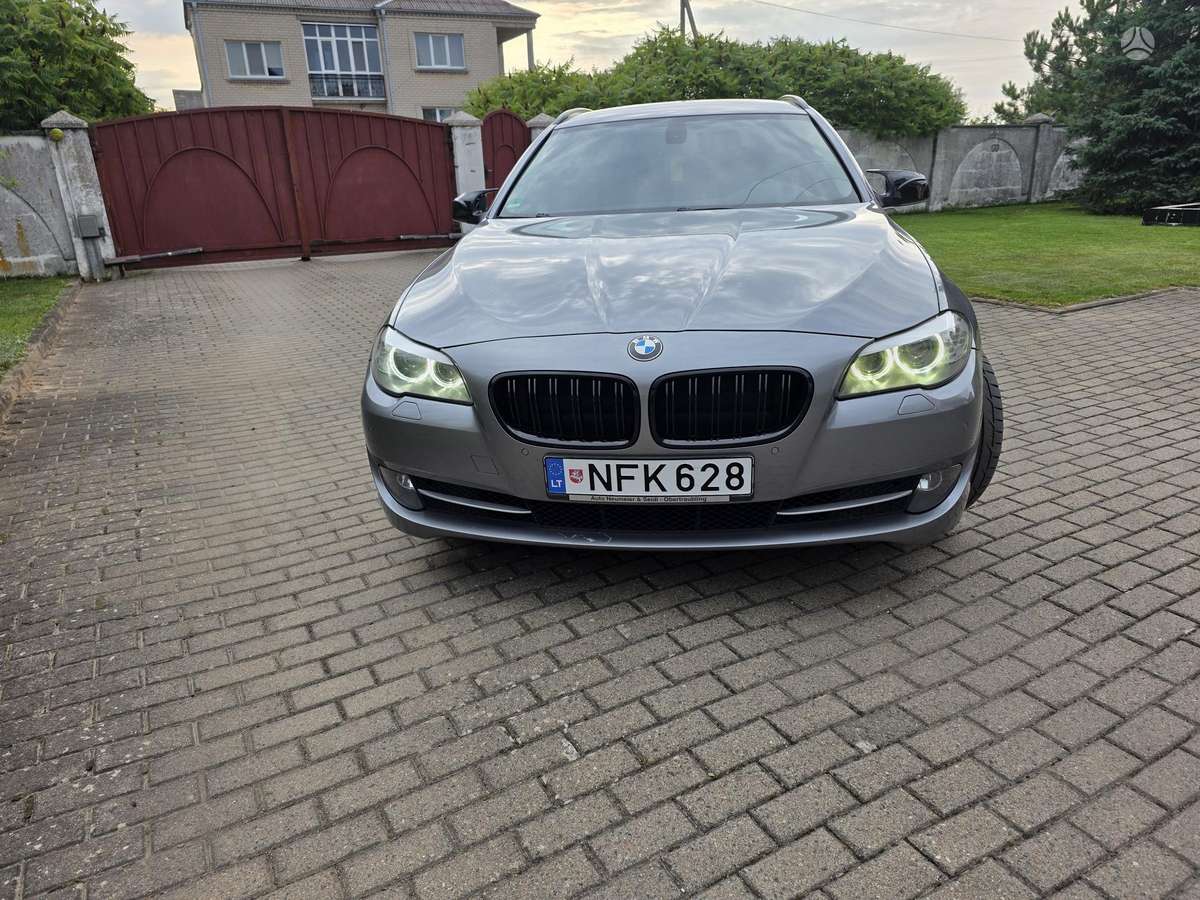 BMW 525, Универсал