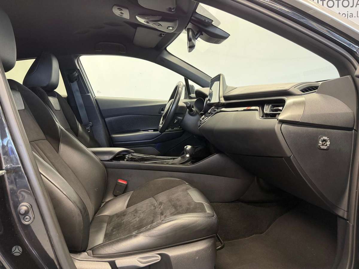 Toyota C-HR - 6