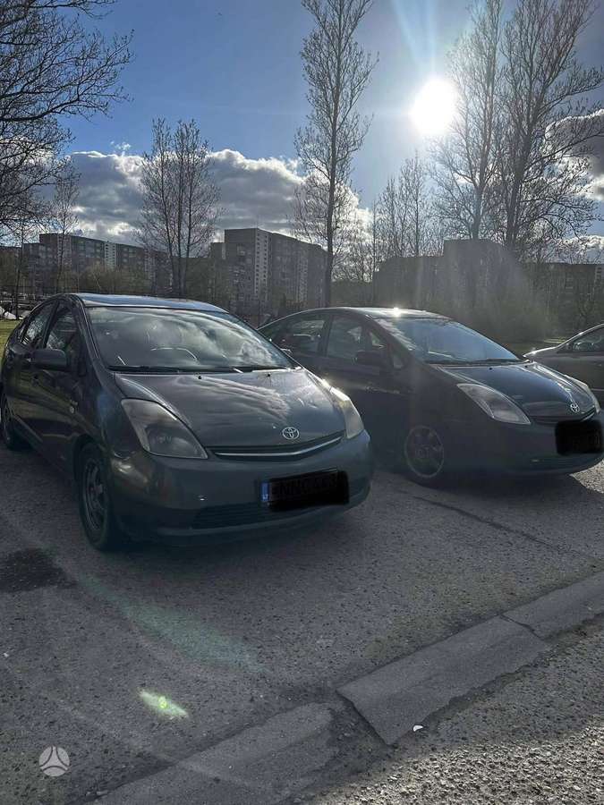 Toyota Prius, 1.5 l., sedanas