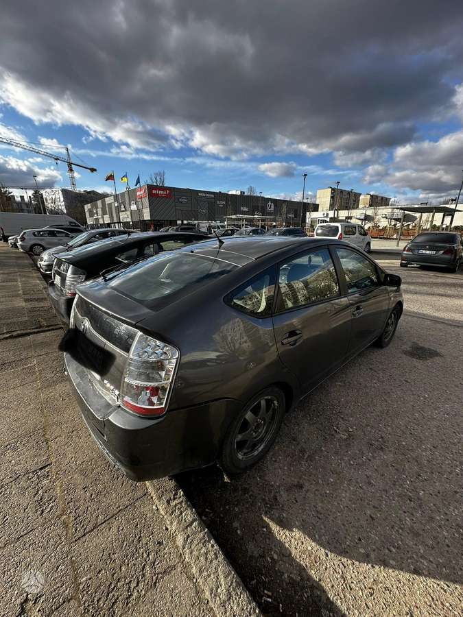 Toyota Prius, 1.5 l., Седан