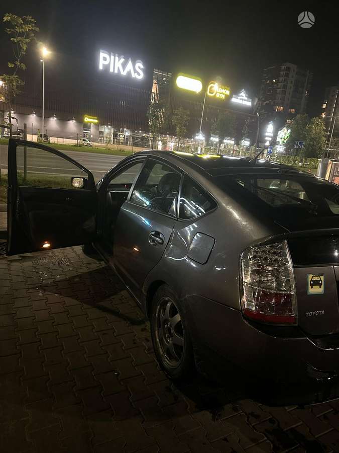 Toyota Prius, 1.5 l., sedanas