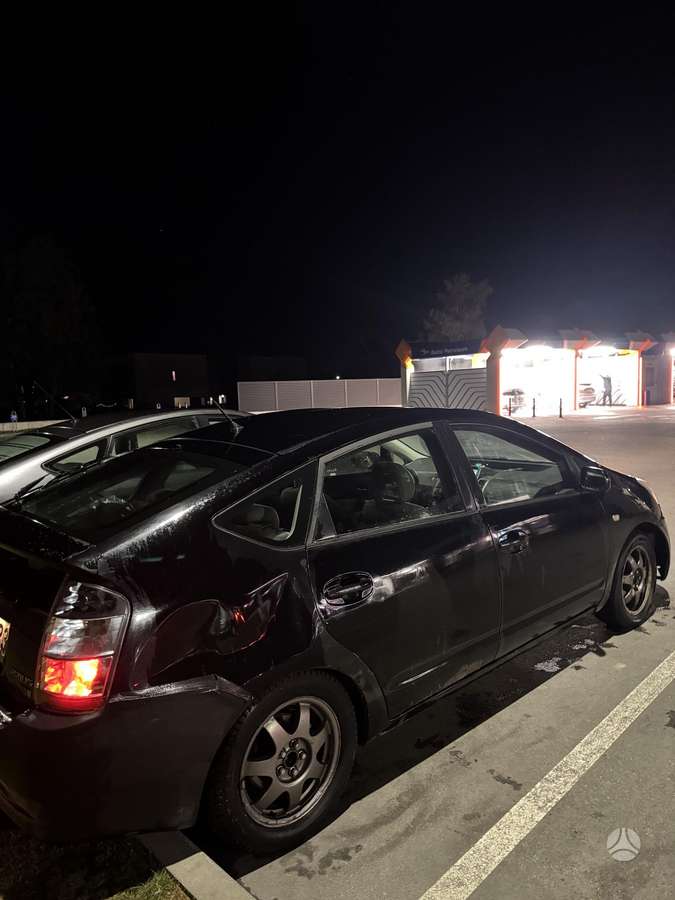 Toyota Prius, 1.5 l., Седан