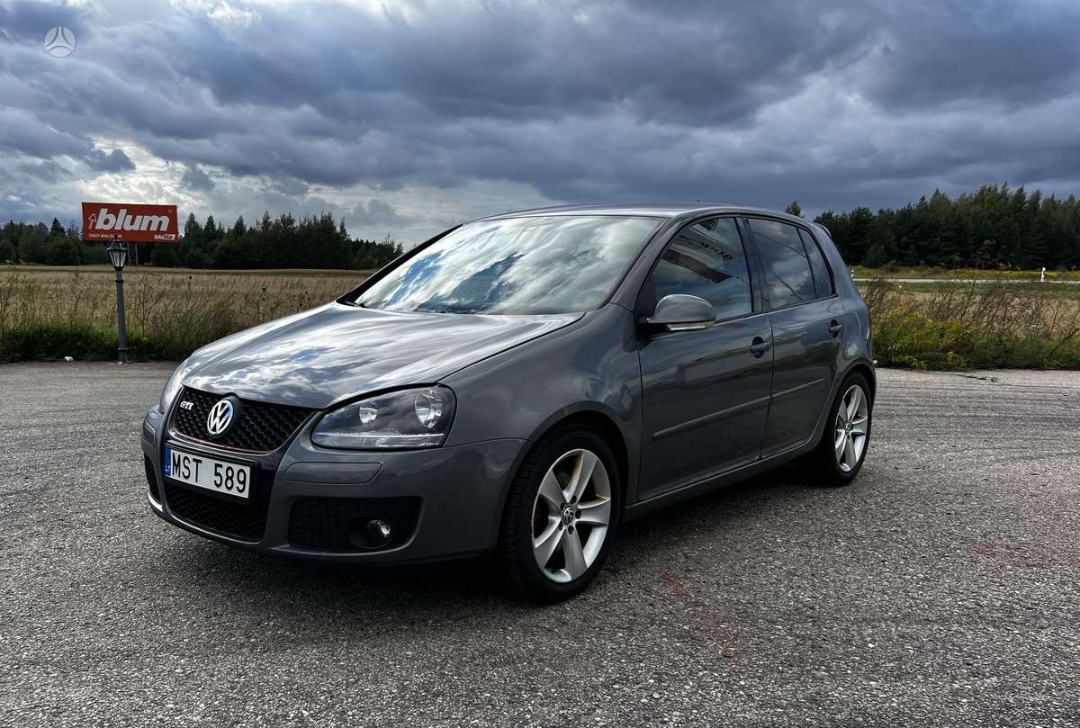 Volkswagen Golf - 2