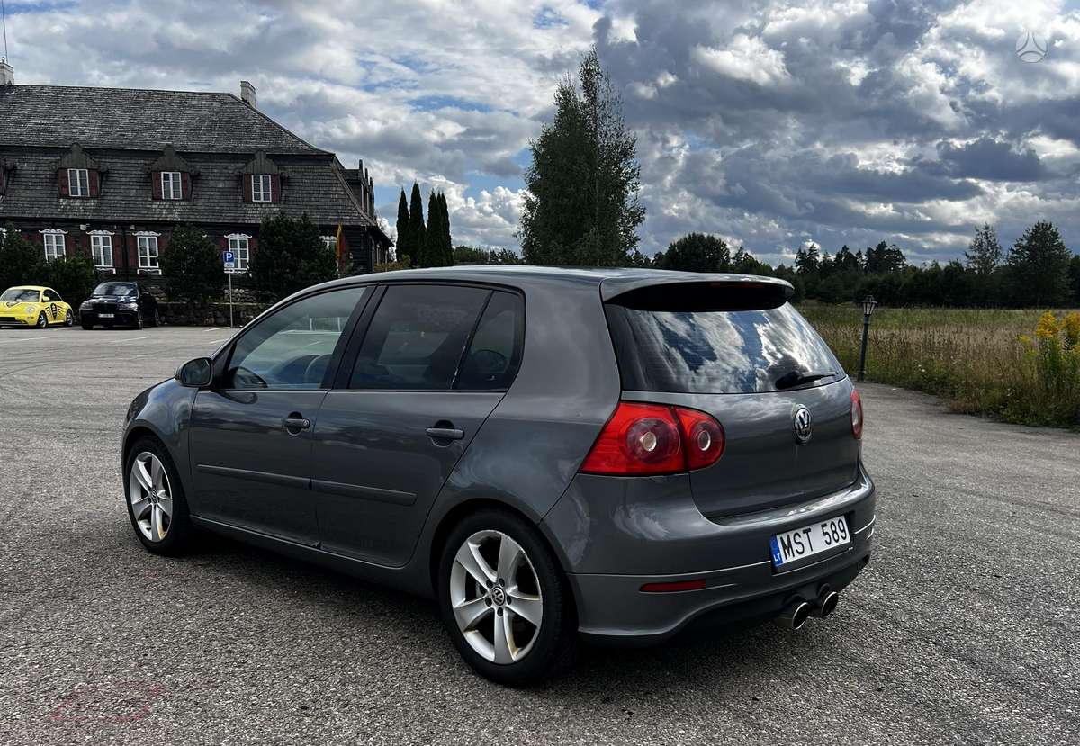 Volkswagen Golf - 3