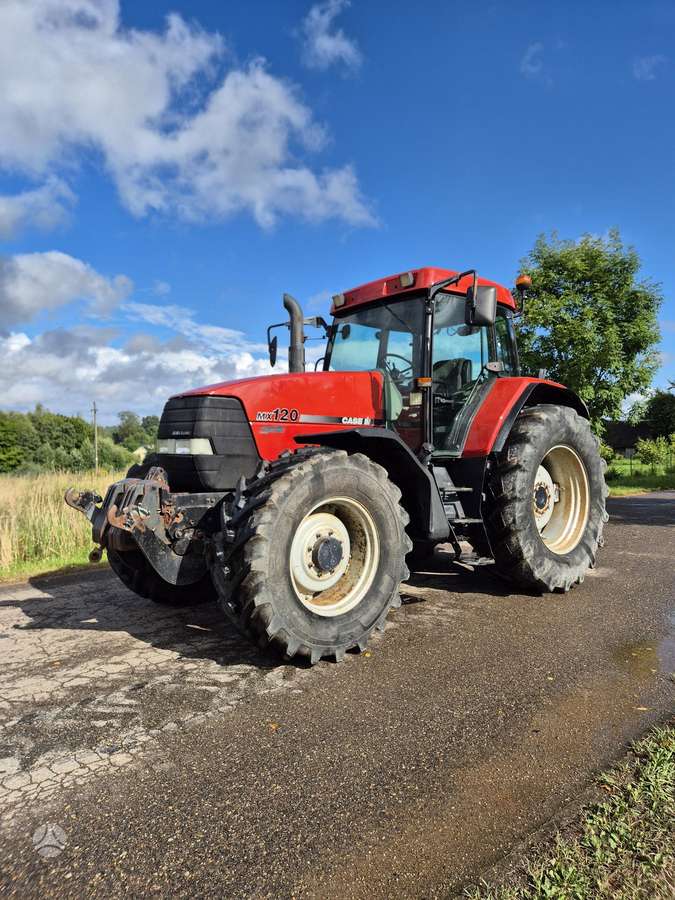 Case-IH MX120, traktoriai