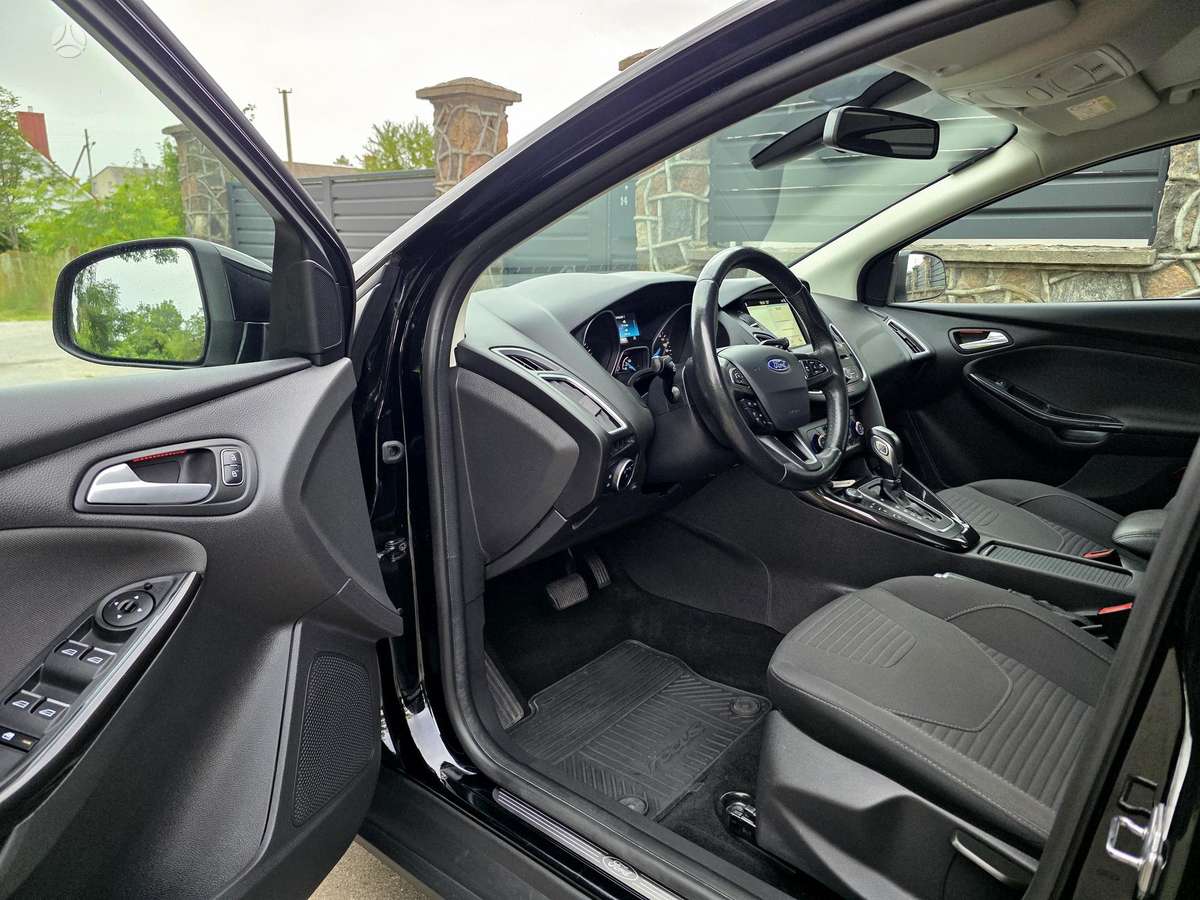 Ford Focus, 1.0 l., Хэтчбек