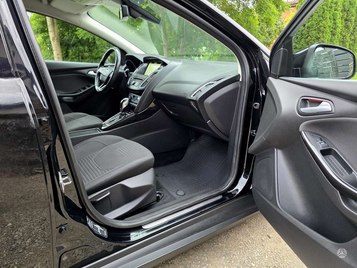 Ford Focus, 1.0 l., hatchback