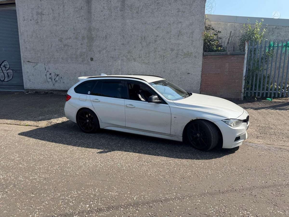 BMW 330