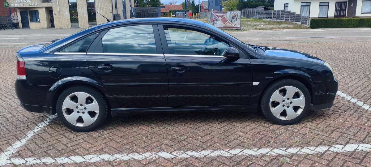 Opel Vectra, 2.2 l., Хэтчбек