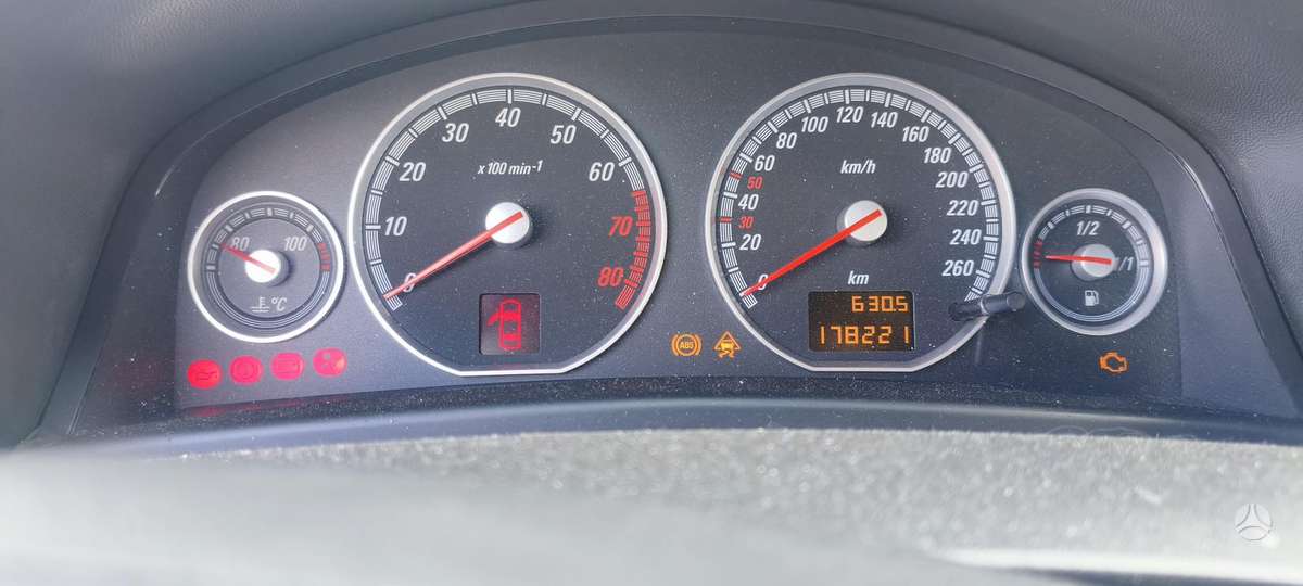 Opel Vectra, 2.2 l., Хэтчбек