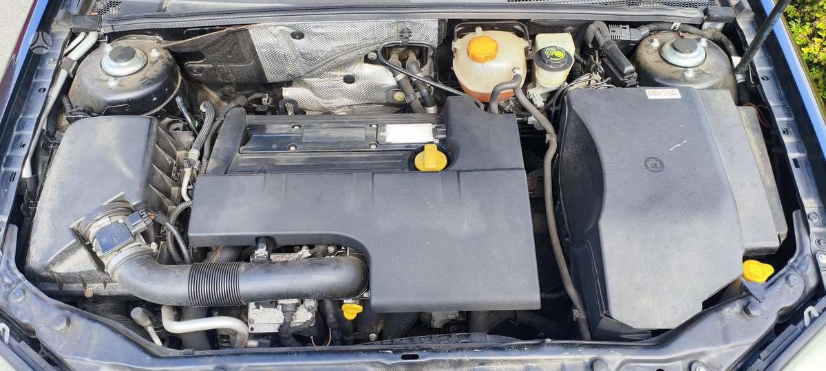 Opel Vectra, 2.2 l., Хэтчбек