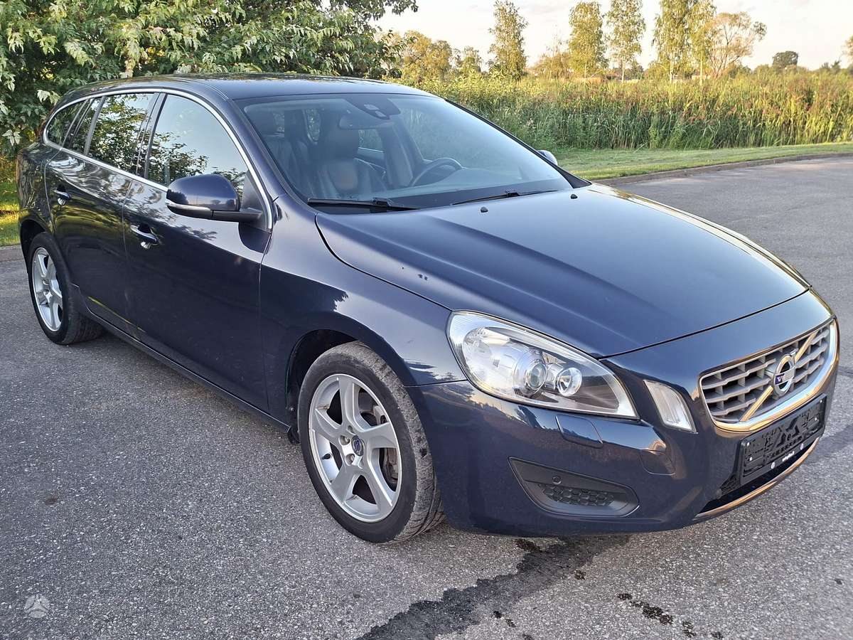 Volvo V60, 2.4 l., hatchback