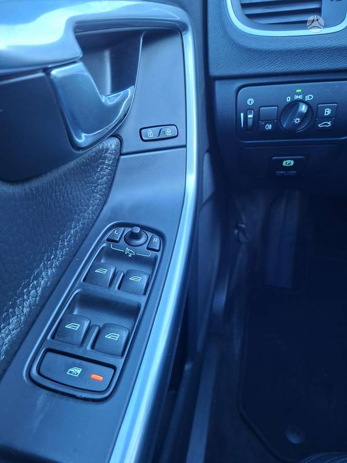 Volvo V60, 2.4 l., hatchback