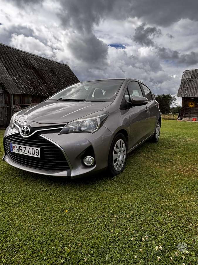Toyota Yaris - 1