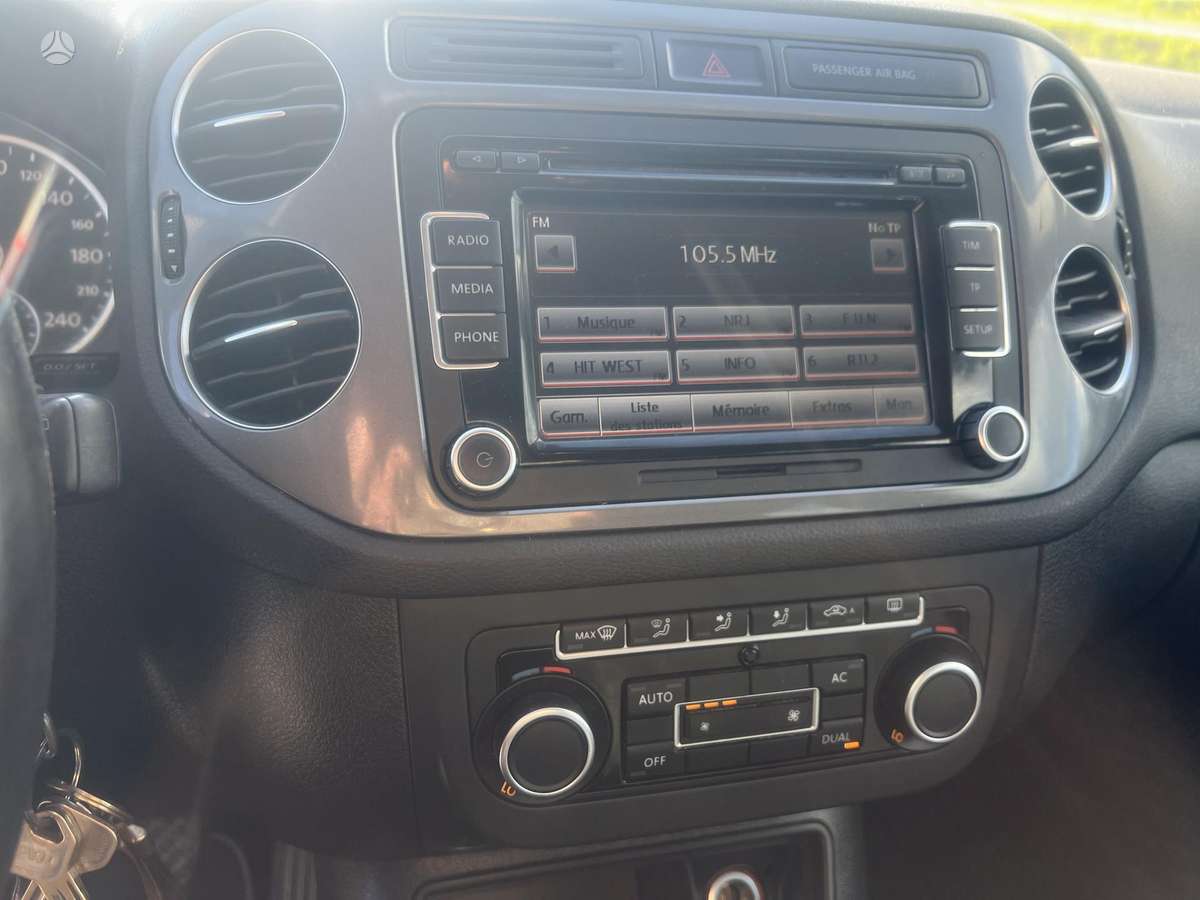 Volkswagen Tiguan - 9