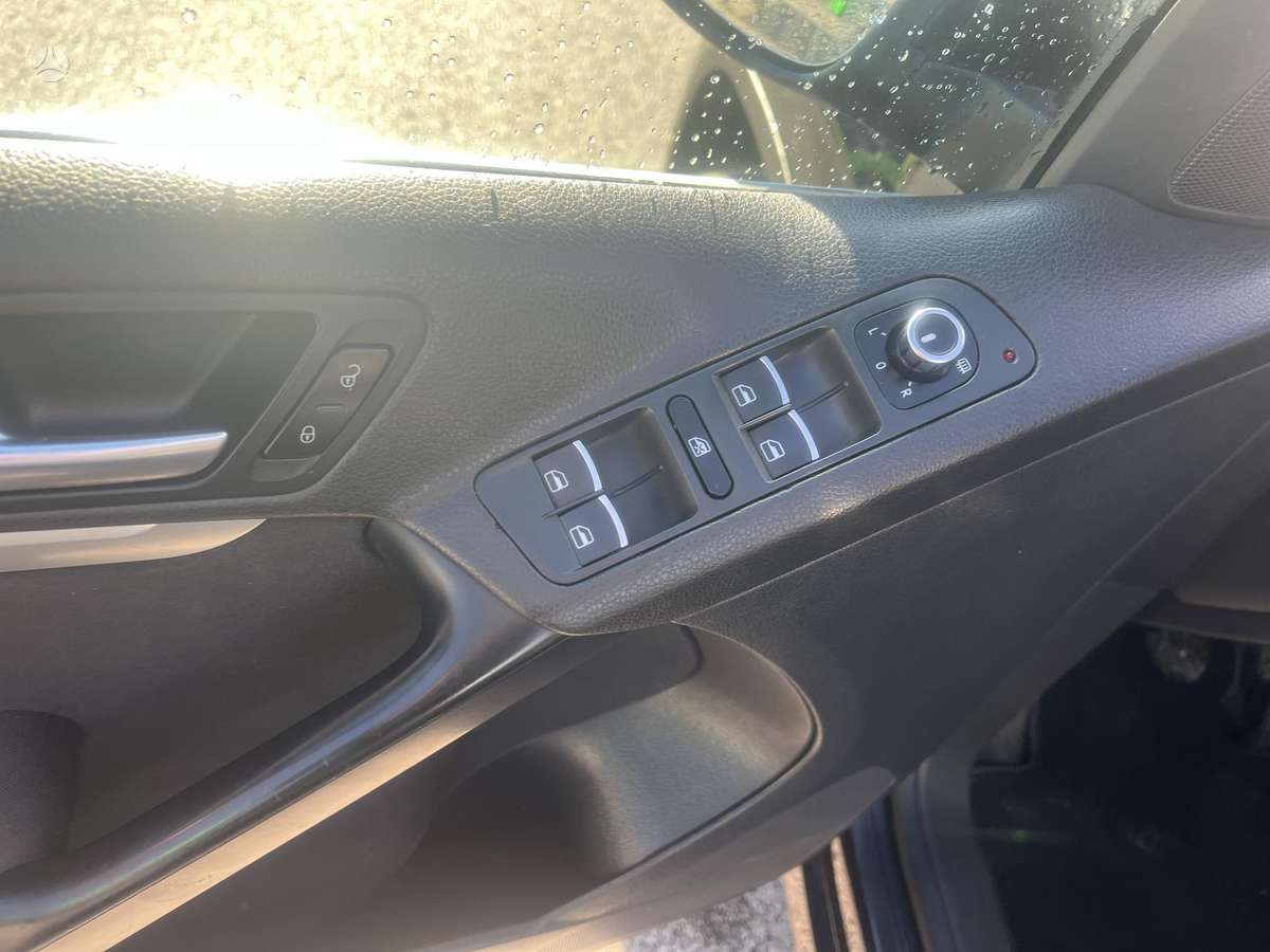 Volkswagen Tiguan - 10