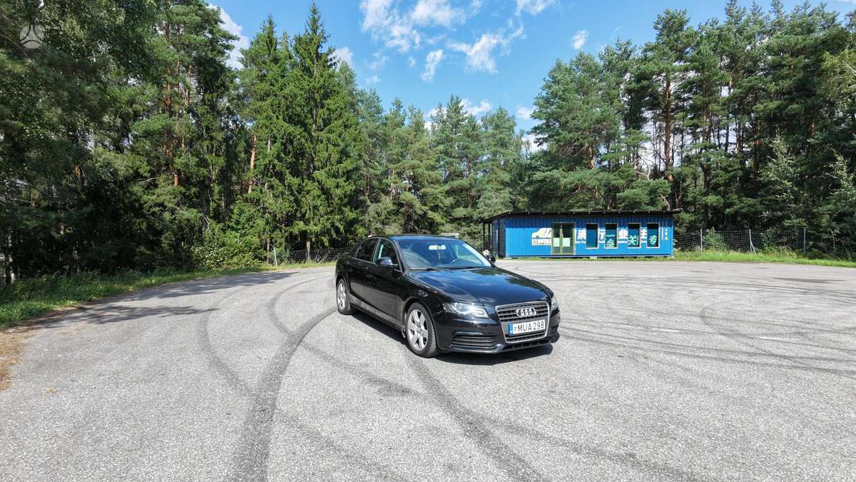 Audi A4, 2.0 l., Седан