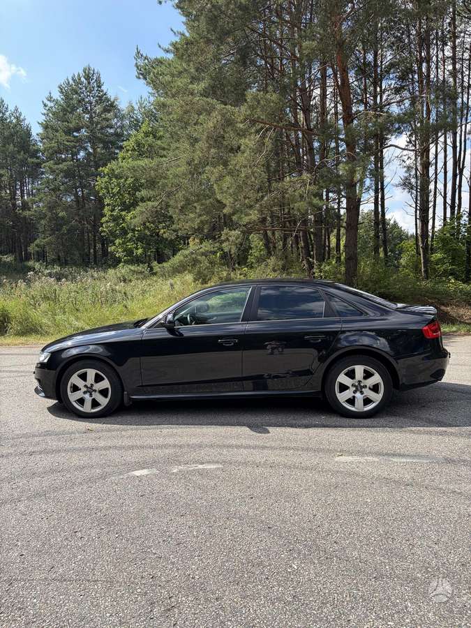 Audi A4, 2.0 l., sedanas